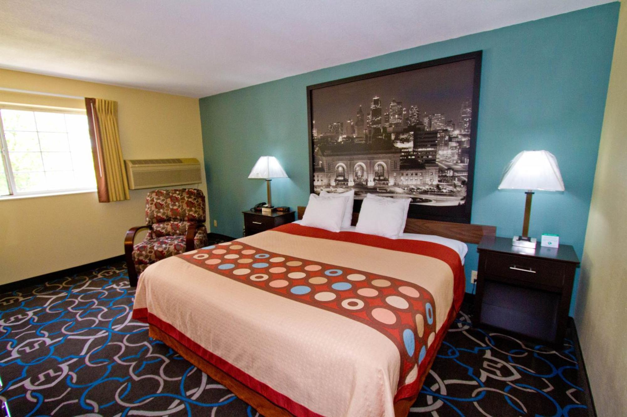 Super 8 By Wyndham Kansas City Dış mekan fotoğraf