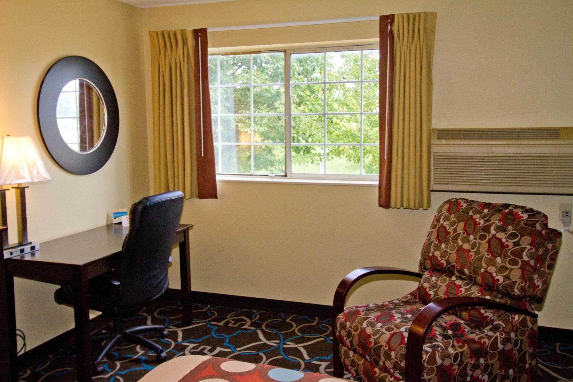 Super 8 By Wyndham Kansas City Dış mekan fotoğraf